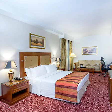 Sunday Hotel Holiday International Dubai-2