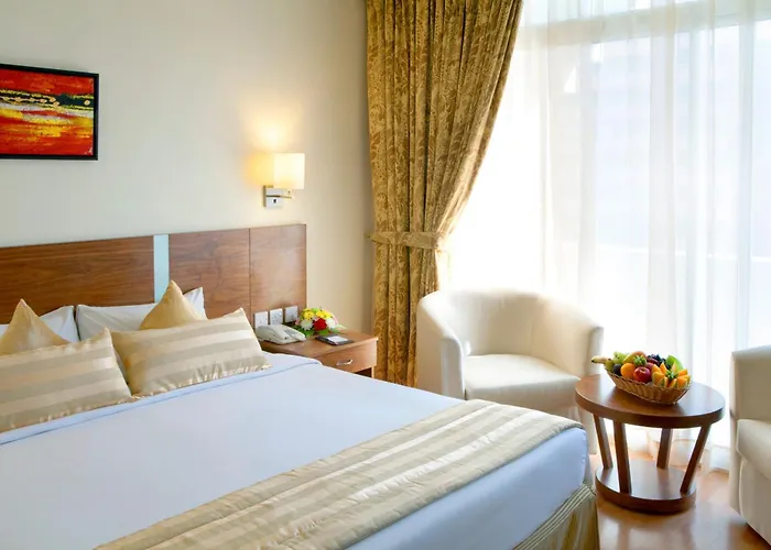 Cheap hotel: Landmark Hotel