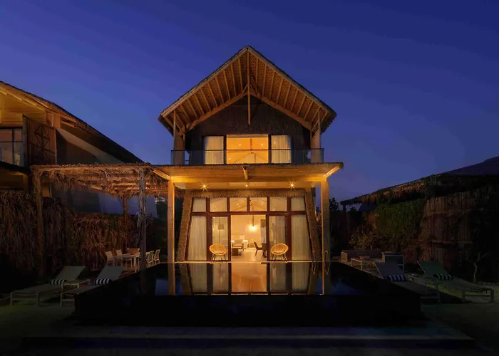 Hotel perto da faculdade: Anantara World Islands Dubai Resort